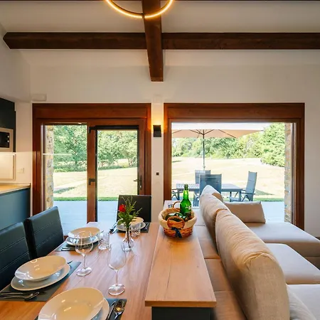 - Con Jardin Y Terraza Privados, Ubicados En Un Santuario Natural Estrategicamente Situados Que Combinan Mar Y Montana Con Comodidades De La Ciudad, Son Tu Base Ideal Conocer Y El Principado De Asturias Apartamento